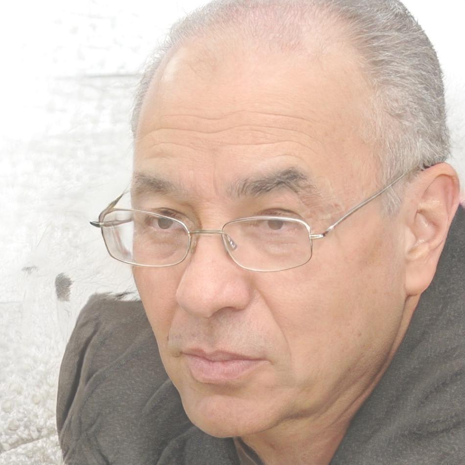 Преподаватель Марат Исабеков